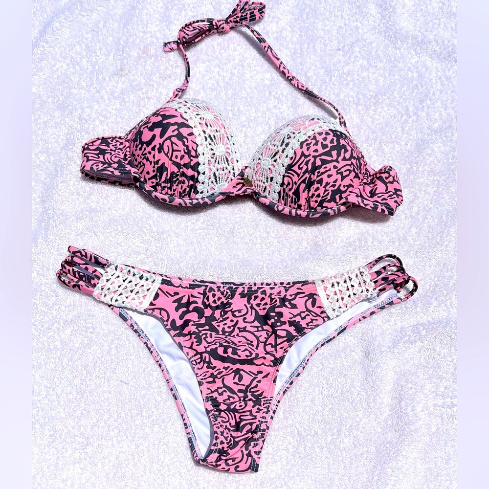 Swim Bikini w/lace and a small heart charm
